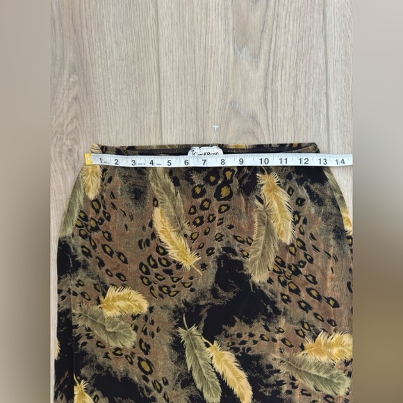 Vintage Carol Rose Brown and Black Pencil Skirt with Feather Design 🪶 - Picture 7 of 7